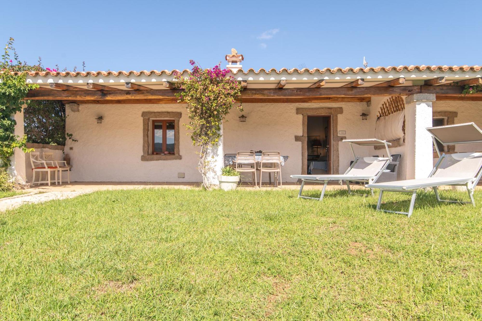Susy House Villa Baja Sardinia Exterior photo